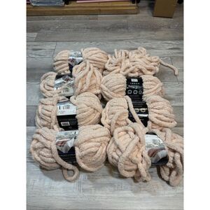 Mainstays Sparkle Chenille Angel wings Super Chunky Soft Yarn 31.7 yds 8oz